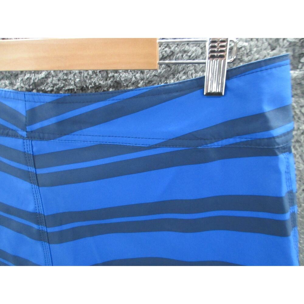 The North Face Swim Trunks Mens Sz 34 Board Shorts Blue Stripes Swimming Pockets - Picture 8 of 13